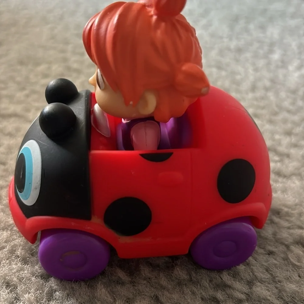 CoComelon YoYo Ladybug and JJ Mini Vehicle - Features Built-inToy Car